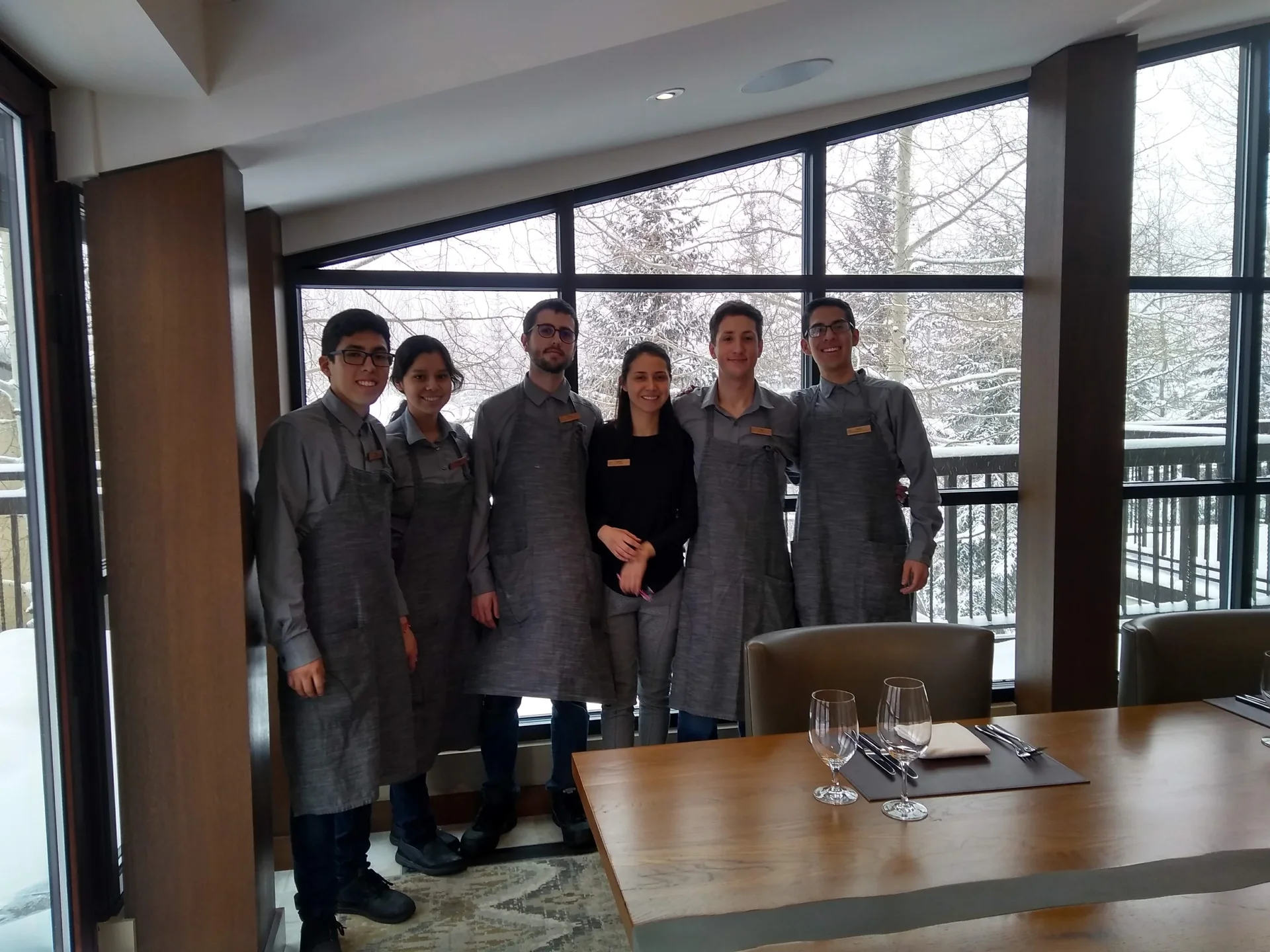 Equipo de hospitality en su lugar de trabajo