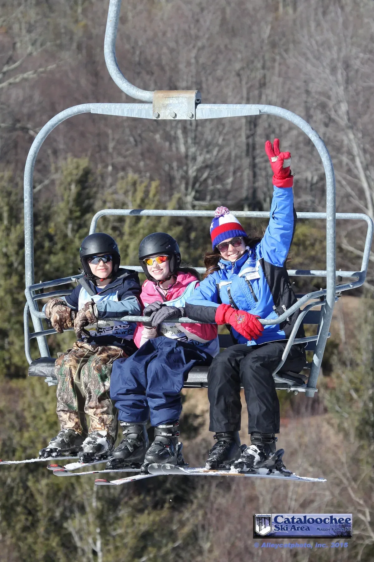Work and Travel participants communicating during a day in the snow